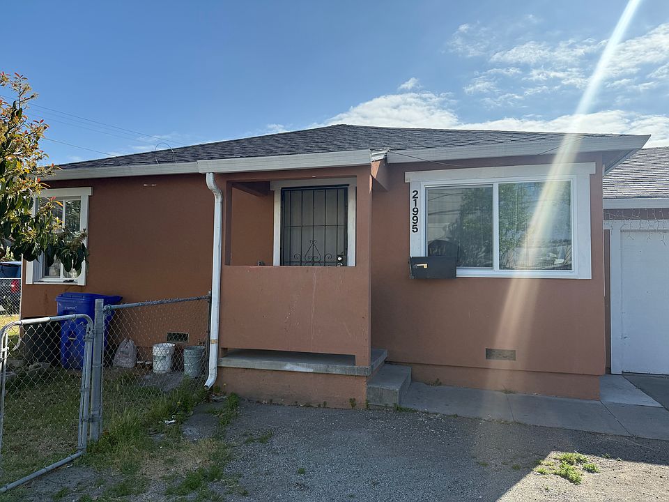 1st image of 21995 Hathaway Ave