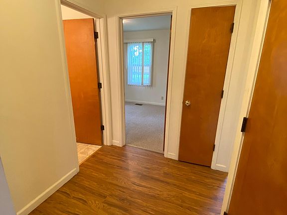 4th image of 909 E Florida Ave