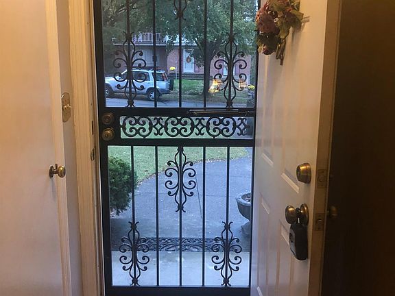 4th image of 2918 Westridge Ave
