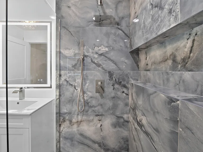 324 Walnut St — Photo 11