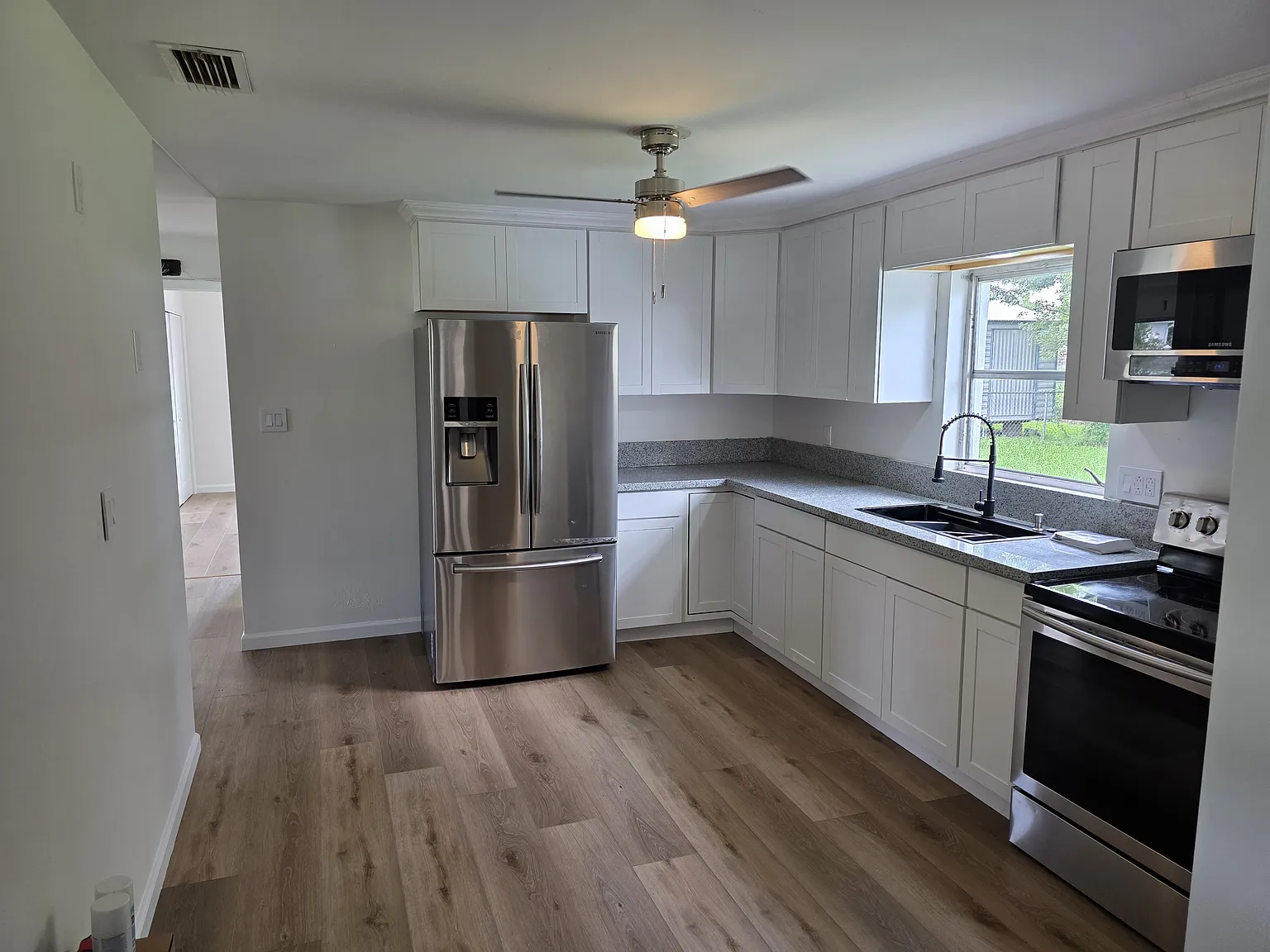 3 bed, 1200 sqft, $1,675 — Photo 4