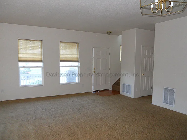 2489 Gilpin Ave — Photo 3