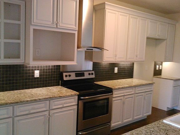 3rd image of 4154 Lakewood Dr