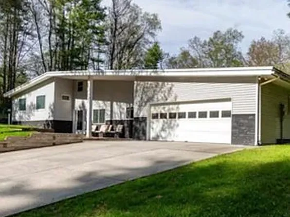 356 N Grove St, Rutland, VT 05701