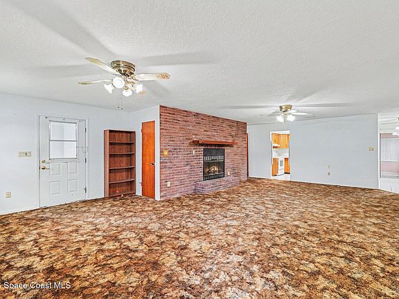 4th image of 1671 Rice Ave