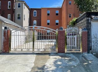 95-095 Elm St, Holyoke, MA 01040