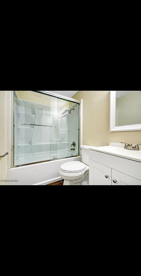 2 bed, 1.5 bath, 2400 sqft, $1,650 — Photo 1