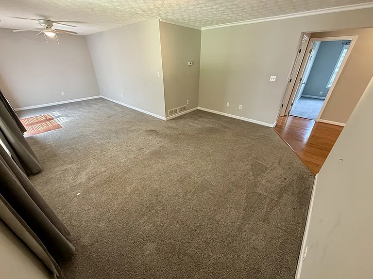 212 Kensington Trce — Photo 33