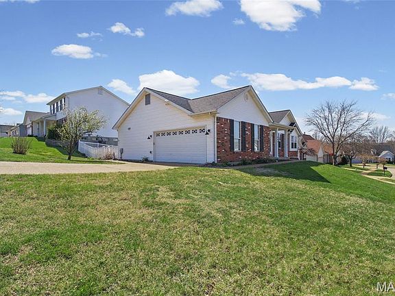 5th image of 804 Shady Ridge Ct
