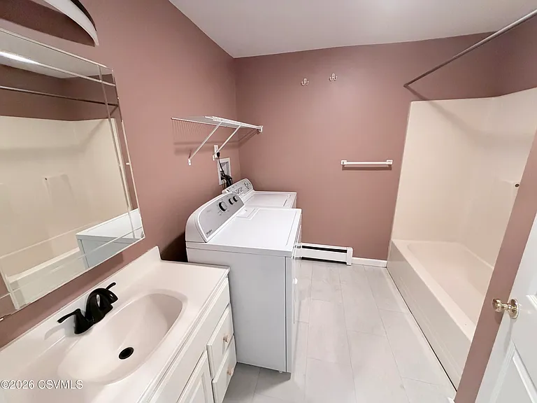 1232 Ferry St #101 — Photo 8