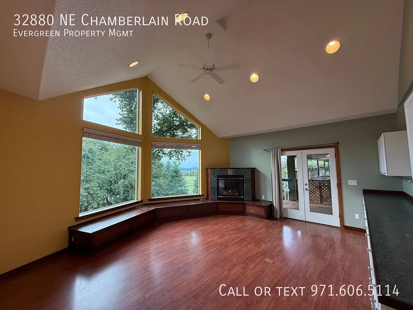 Corbett 2BR/1BA Home Water, Gas & Electric Included — Photo 4