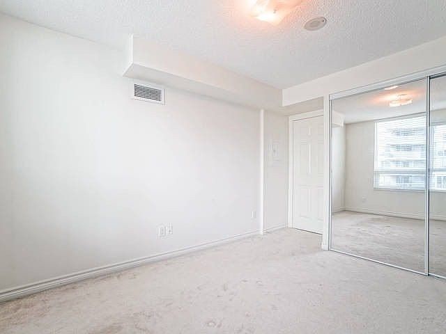 2nd image of 19 Grand Trunk Cres #2003