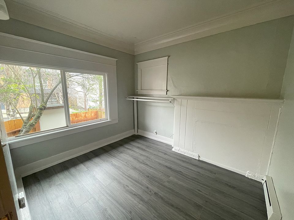 1st image of 4049 7th Ave NE #4