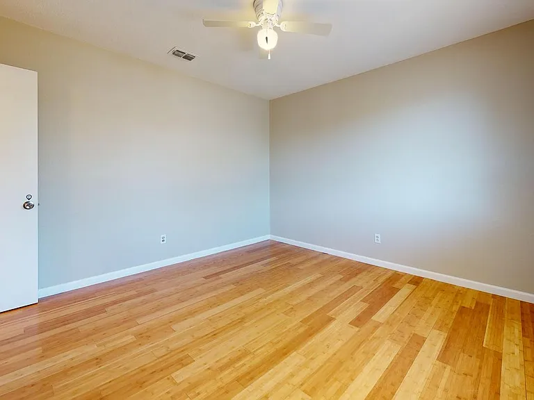 8128 Heritage Place Dr — Photo 7