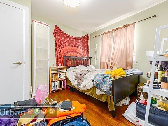 4th image of 1400 Bedford Ave #A1