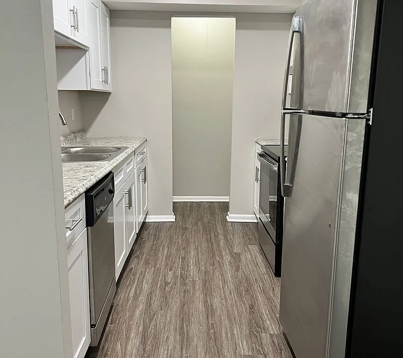 1009 Scarborough Ct #J8