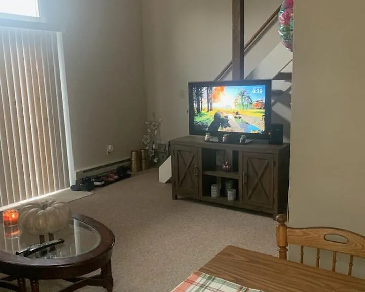 7472 Huntington Dr #6 — Photo 3