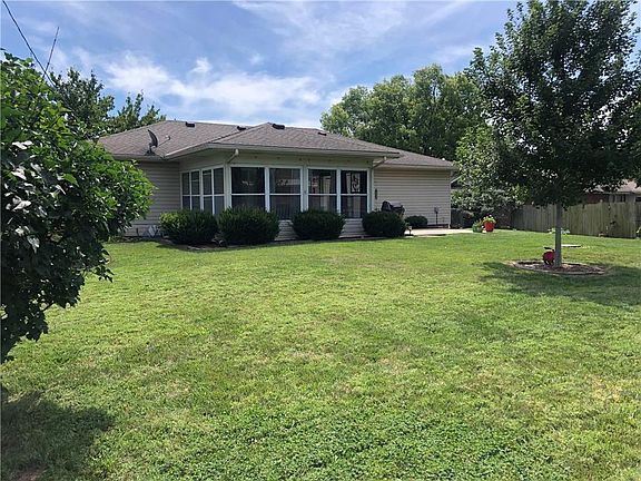 3rd image of 1410 Tamara Dr
