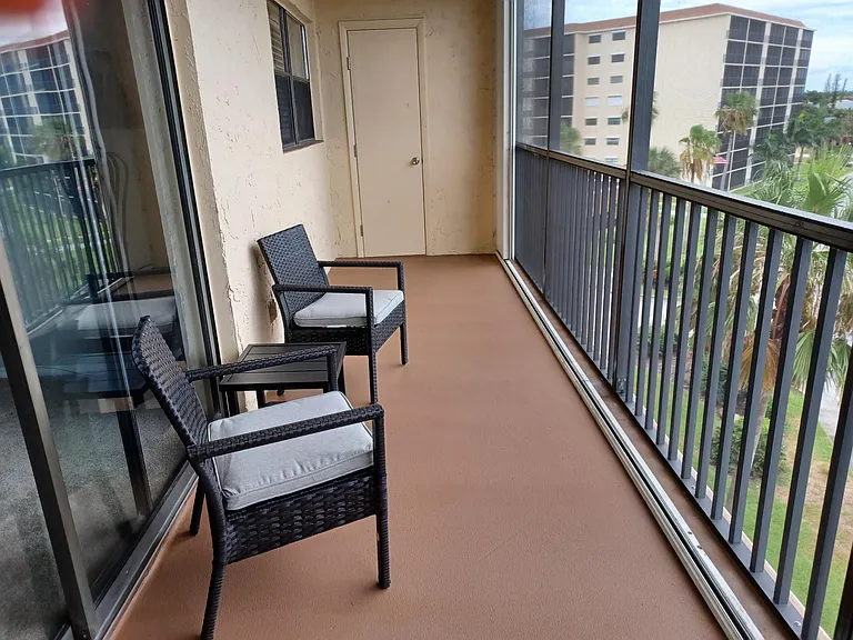 Limited Ocean view!