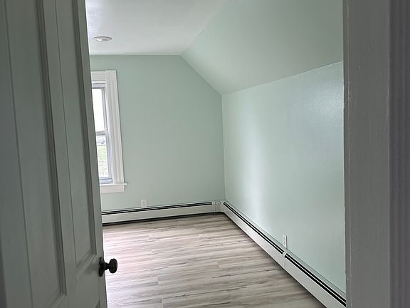 4th image of 241 Bartlett St #2