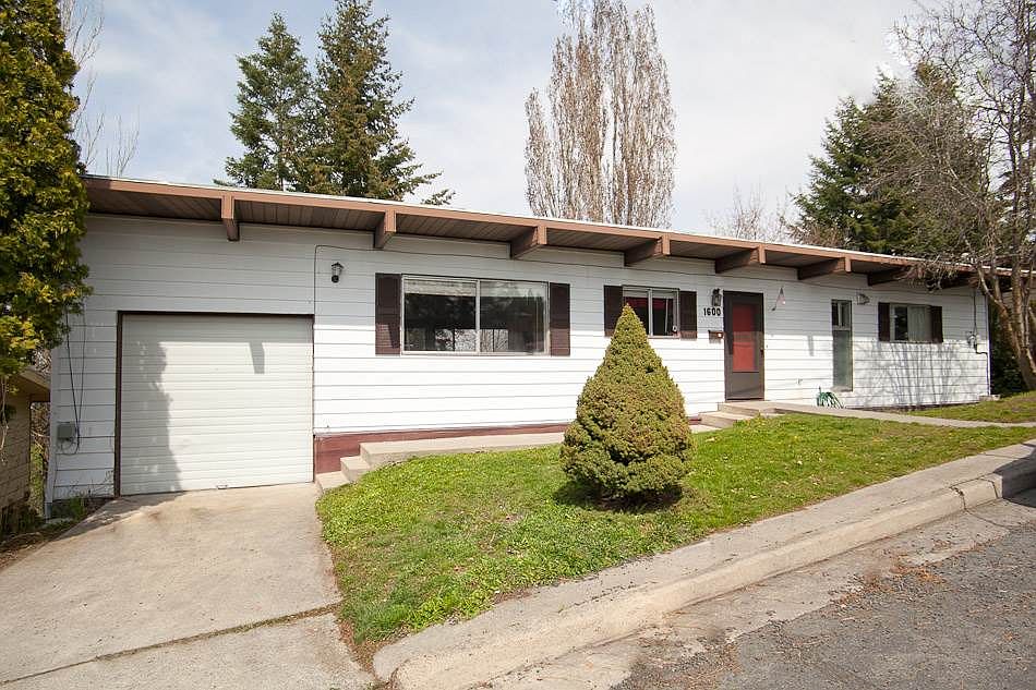 1st image of 1600 NE Upper Dr