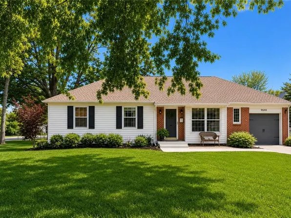 9640 Hayes St, Overland Park, KS 66212