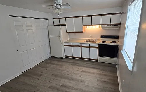 408 1st St Photo 1