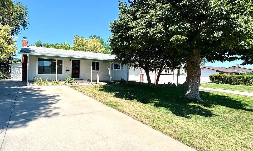 1st image of 2127 Ridgewood Ln