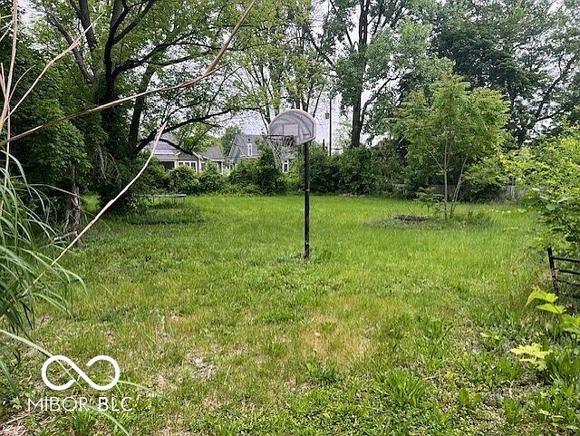 2nd image of 130 Napanee Dr