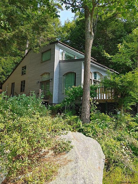 3rd image of 41 OAK Place