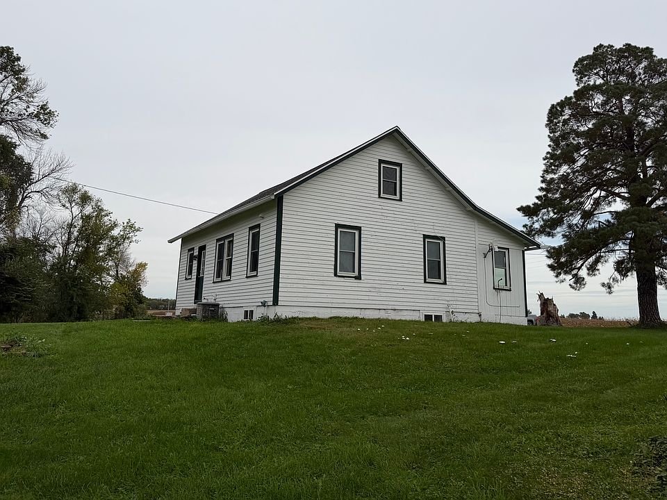1st image of 10669 110th St