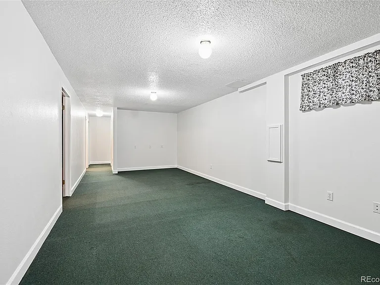 15140 E Columbia Dr — Photo 16
