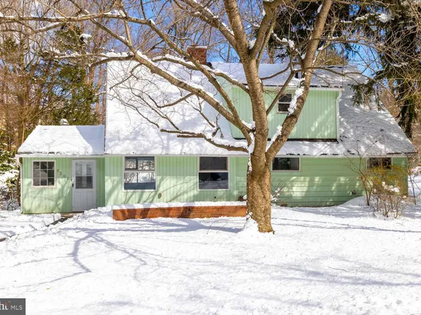 8303 Hull Dr, Wyndmoor, PA 19038