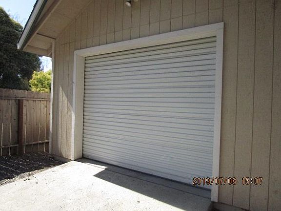 5th image of 1411 Royal Oaks Dr