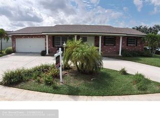 5540 SW 19th St, Plantation, FL 33317