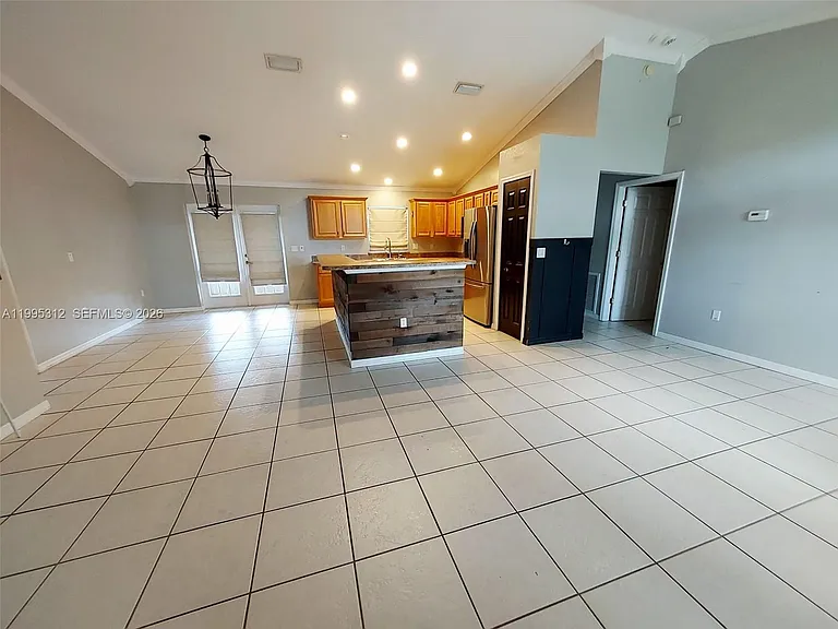 4031 Santa Barbara Dr — Photo 16