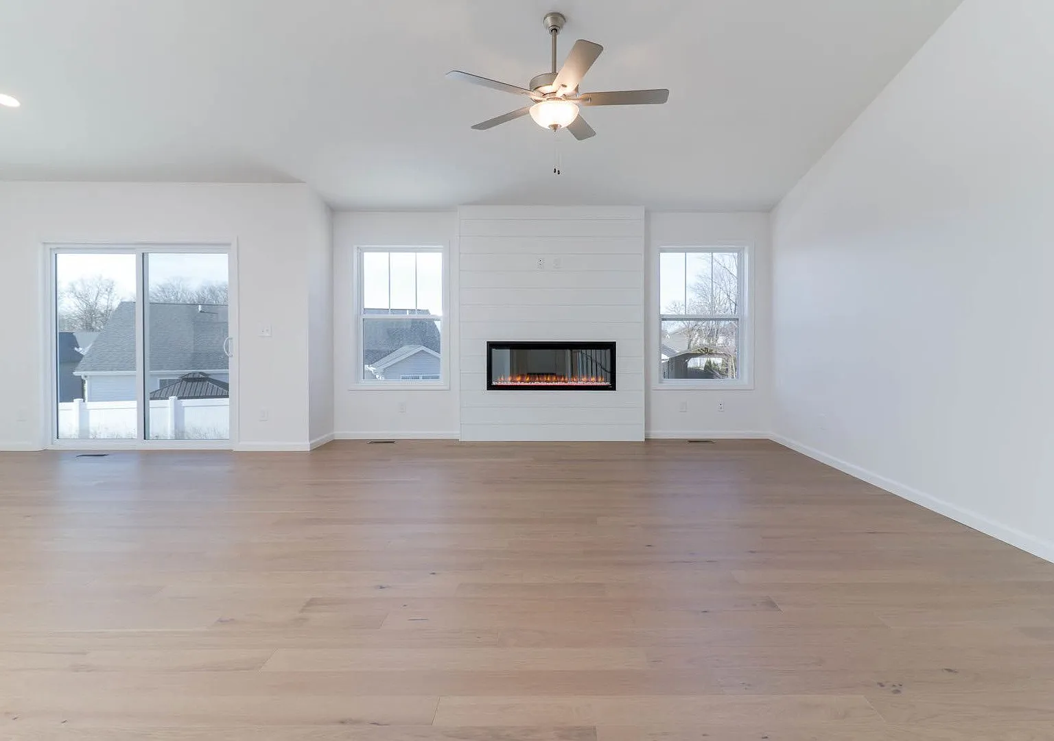 Brand-New Home with Gas Fireplace, Modern Finishes & 2-Car Garage — Photo 4