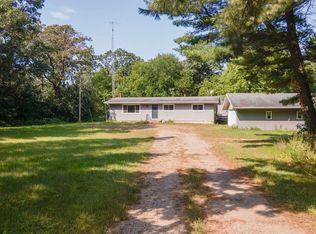 N3379 County Road V, Hancock, WI 54943