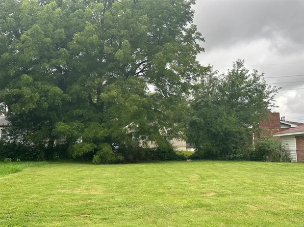 6141 Jackson Ave, Saint Louis, MO 63134