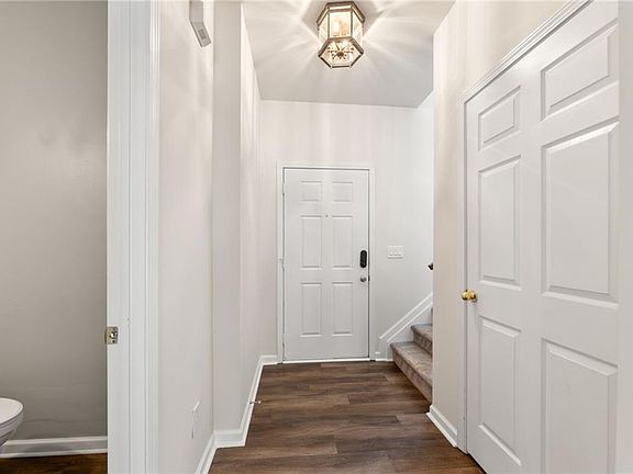 5th image of 2410 Gateview Ct