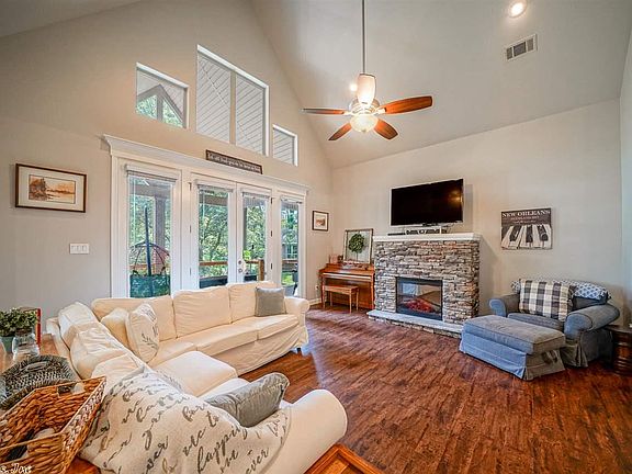 4th image of 547 Wilson Lake Ln