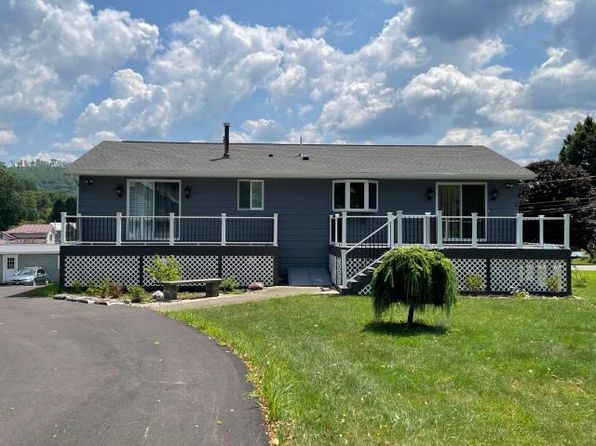 107 Pine St, Russell, PA 16345