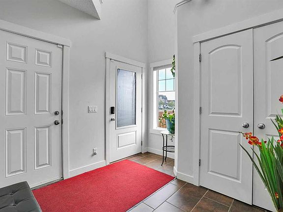2nd image of 449 E Skyview Ranch Way NE