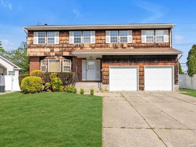2439 Natta Boulevard, Bellmore, NY, 11710