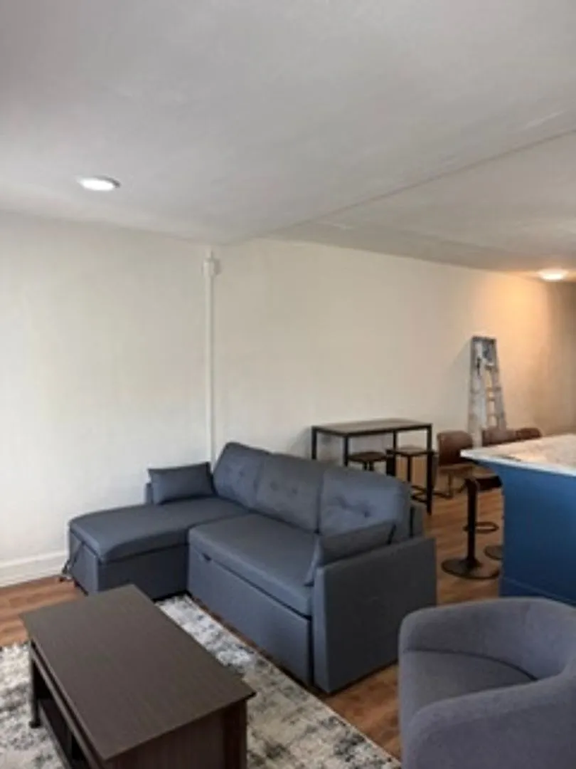 Charming 2BR Townhome in Baltimore — Photo 2