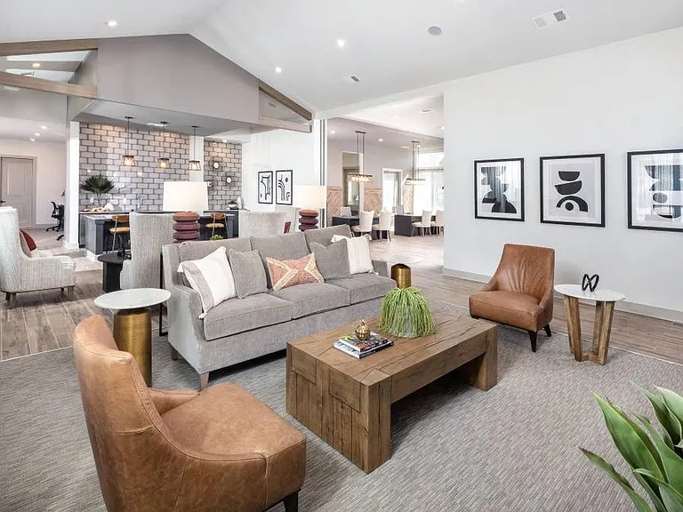 The Pointe at Concord — Photo 15
