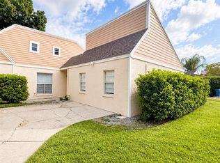 17708 Rivendel Rd, Lutz, FL 33549