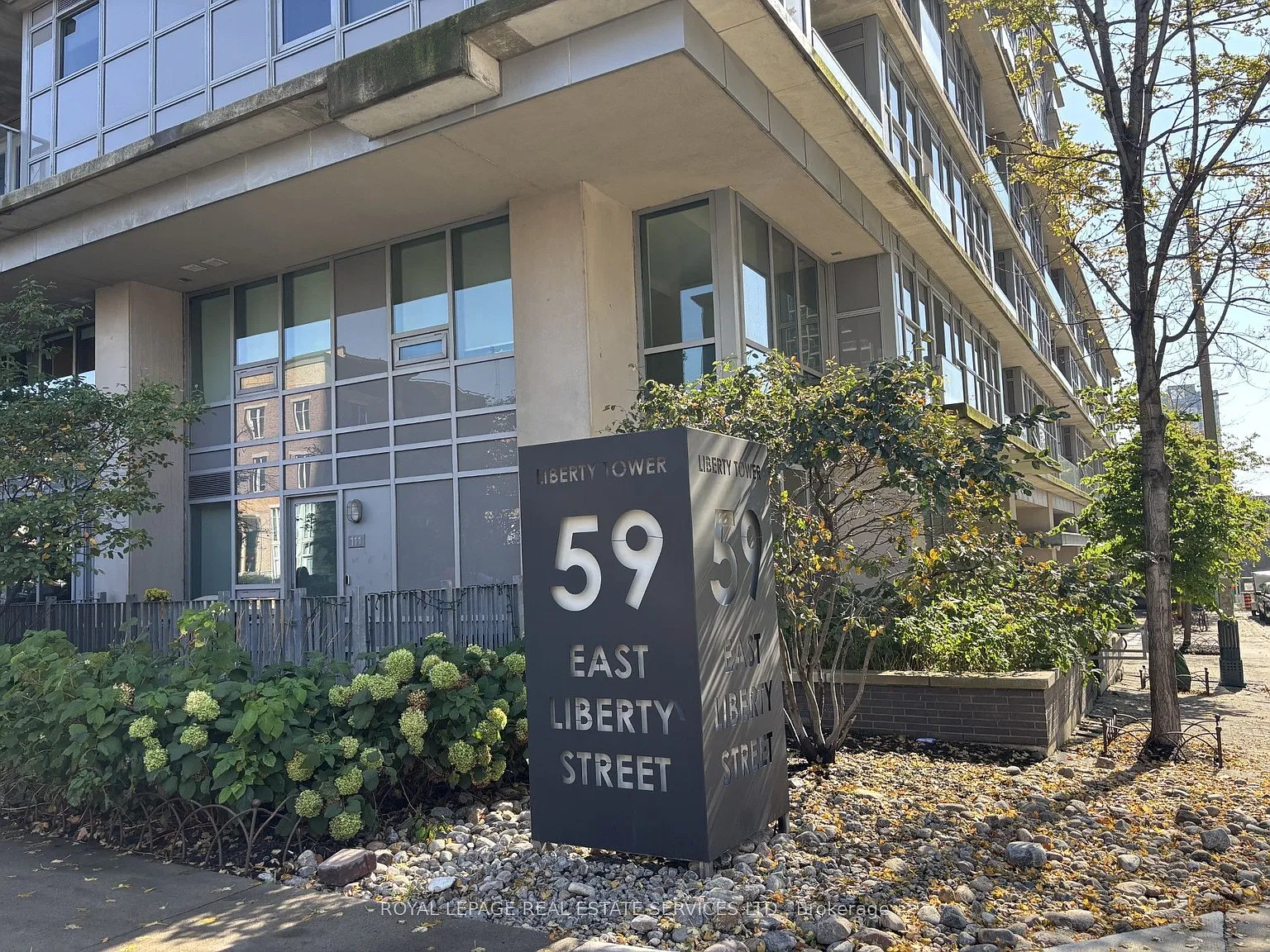 Liberty Towers — Photo 2
