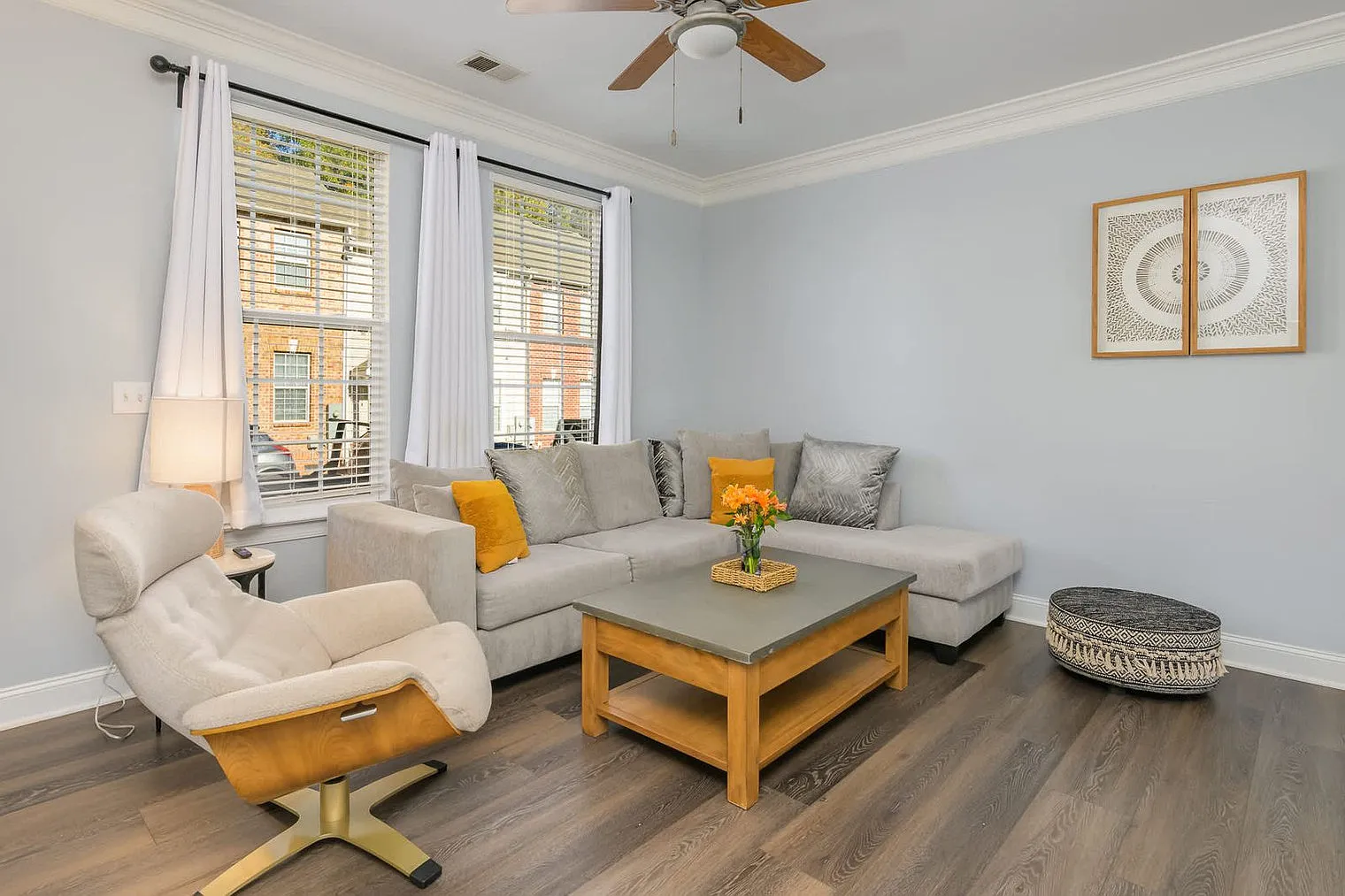 2 bed, 2.0 bath, 1496 sqft, $1,649 — Photo 2
