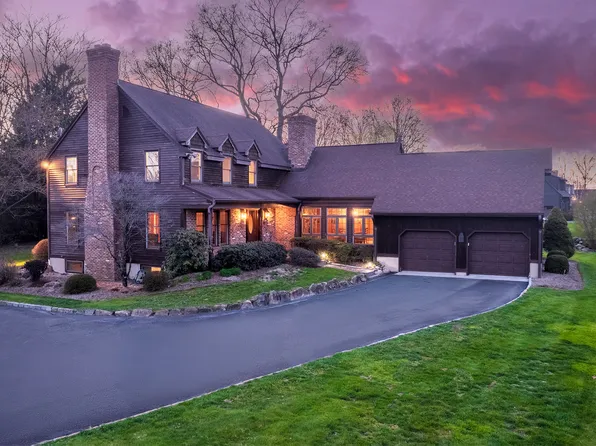70 Davenport Farm Lane East, Stamford, CT 06903